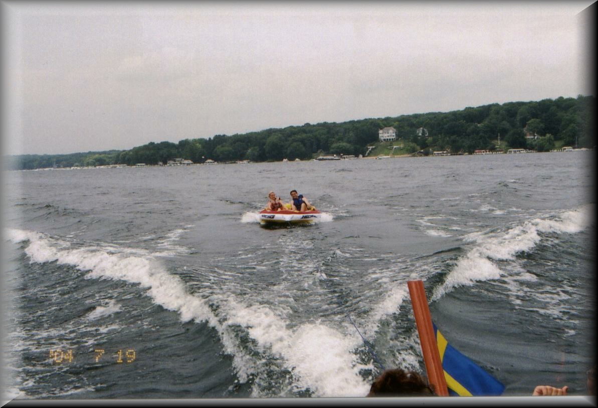 Lumi-Ilie_on_lake___4